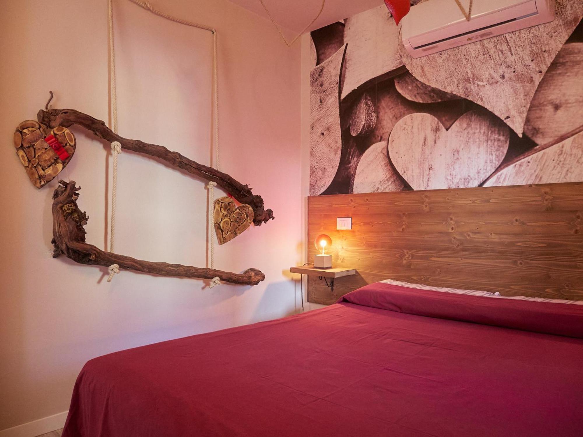 Redhouse Pesina Villa กอสเตร์มาโน ภายนอก รูปภาพ