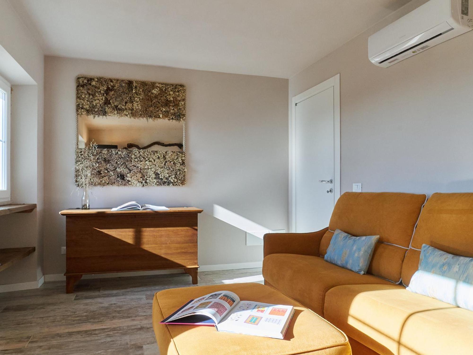 Redhouse Pesina Villa กอสเตร์มาโน ภายนอก รูปภาพ